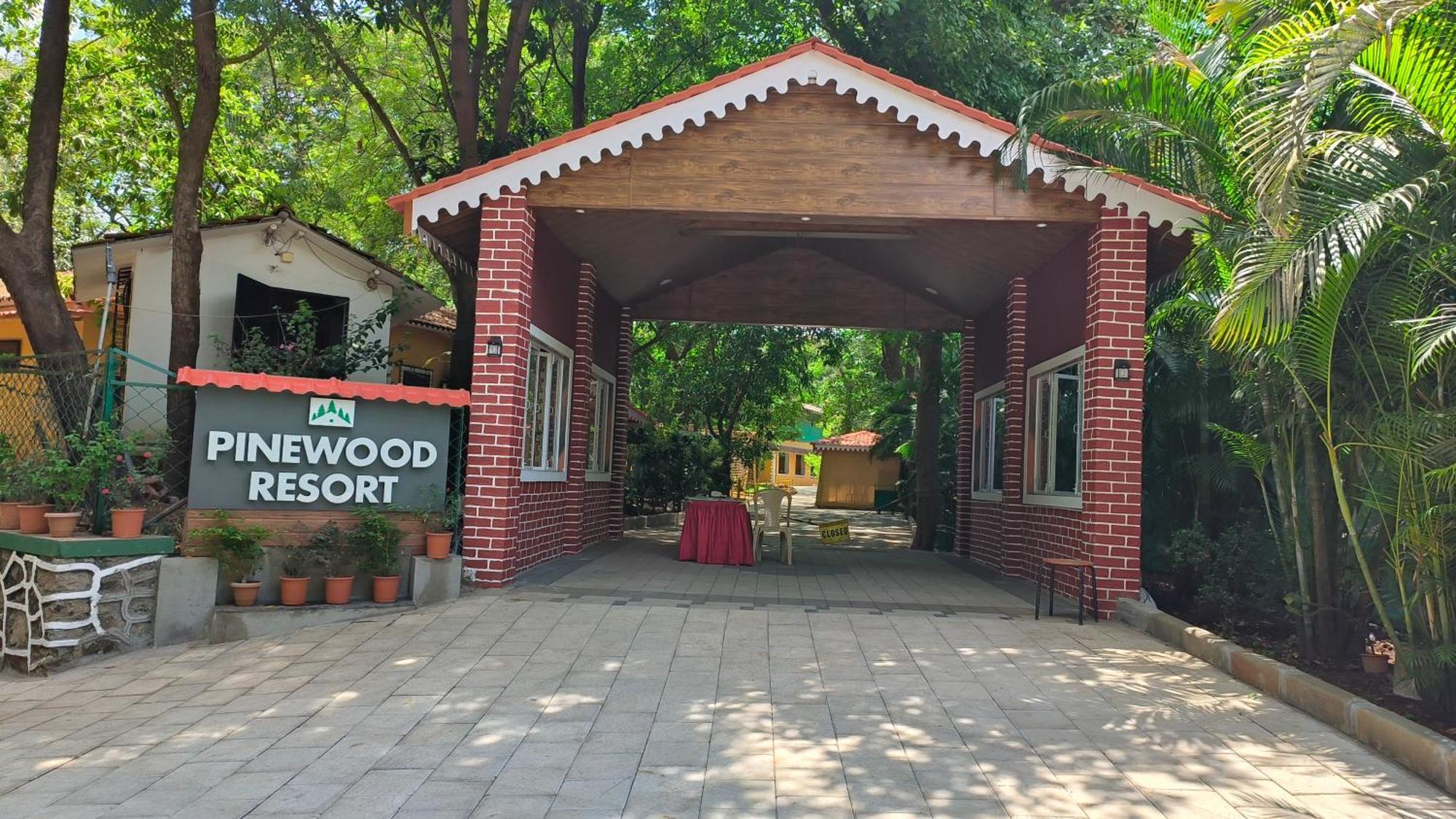 Pinewood Resort Karjat Exteriör bild
