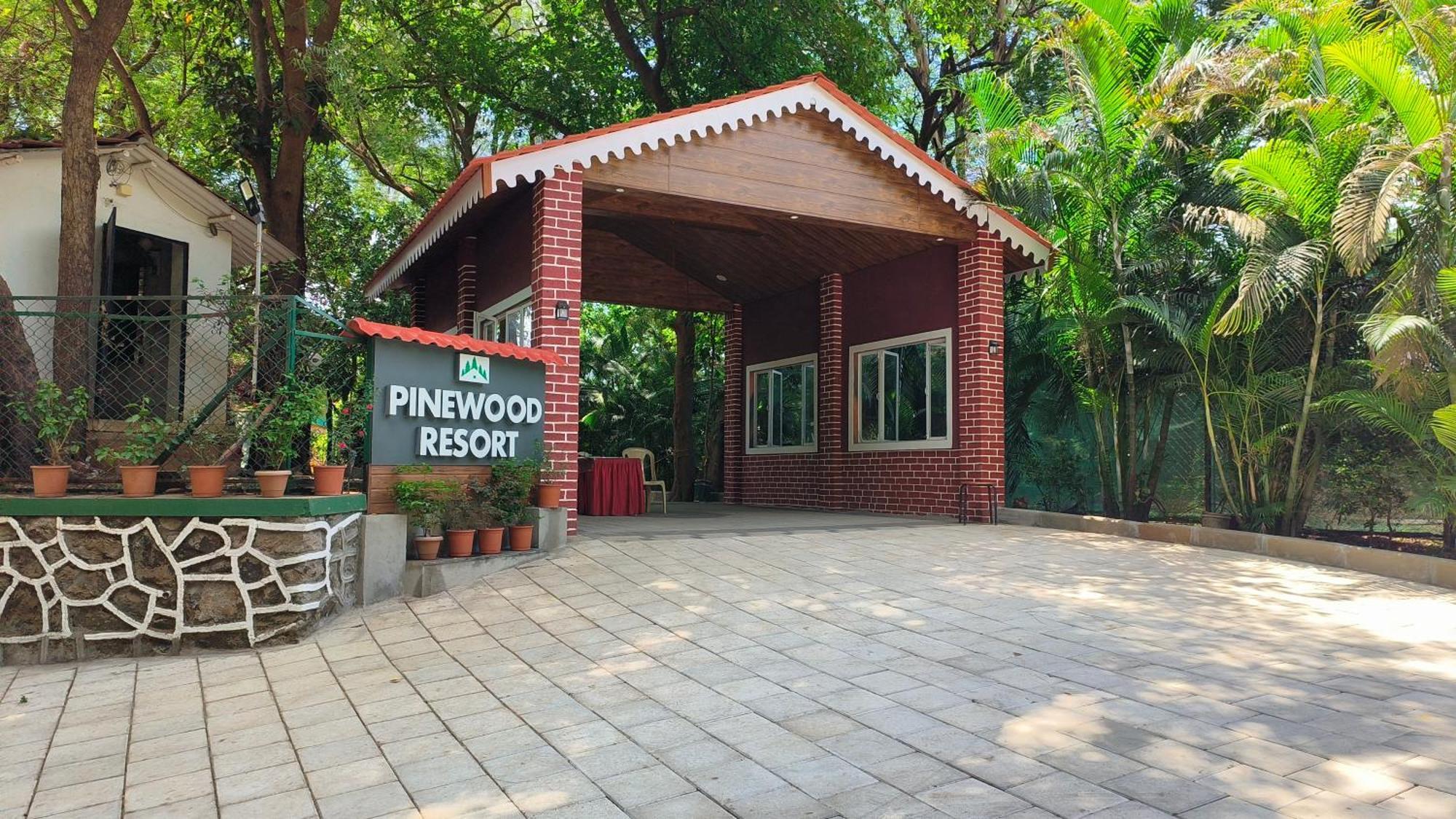 Pinewood Resort Karjat Exteriör bild